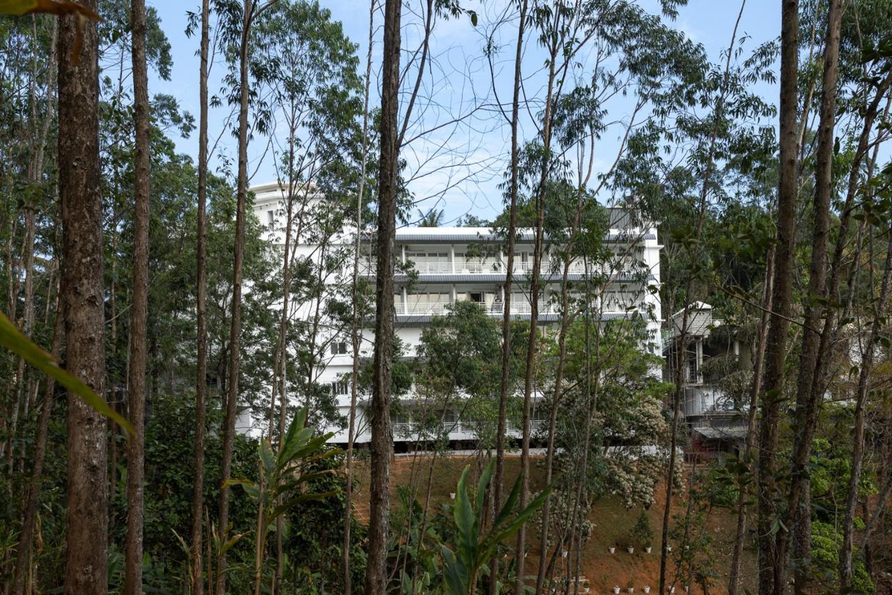 Hotel White House, 蒙纳 外观 照片