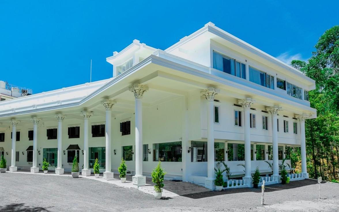Hotel White House, 蒙纳 外观 照片