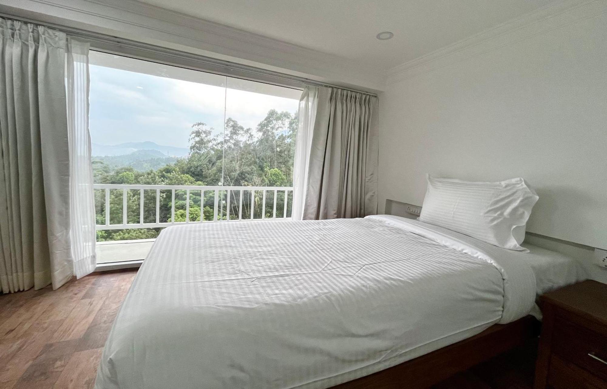 Hotel White House, 蒙纳 外观 照片